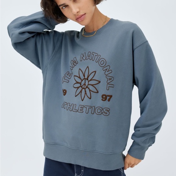 Tna
New Cozy Fleece Boyfriend Crew Sweatshirt - Picture 1 of 12